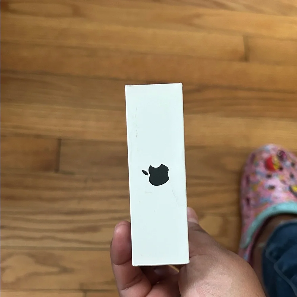 Apple iPhone Box with Green and Purple Display Artwork